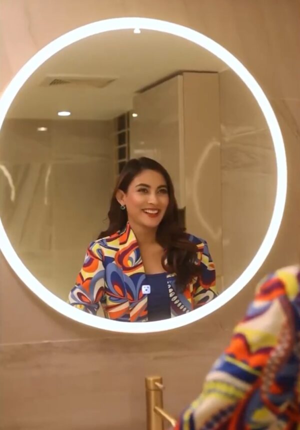 Mehazabien's Signature Smart Mirror